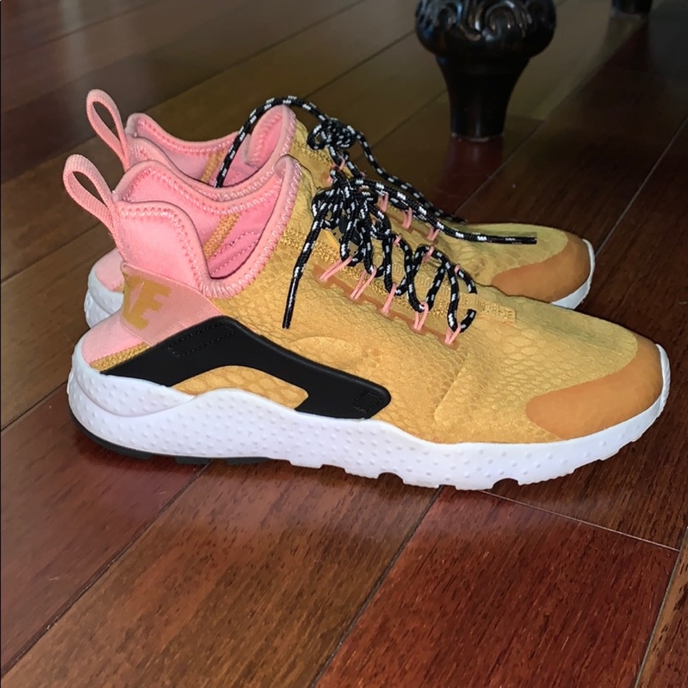 Yellow Nike Sneakers!!!